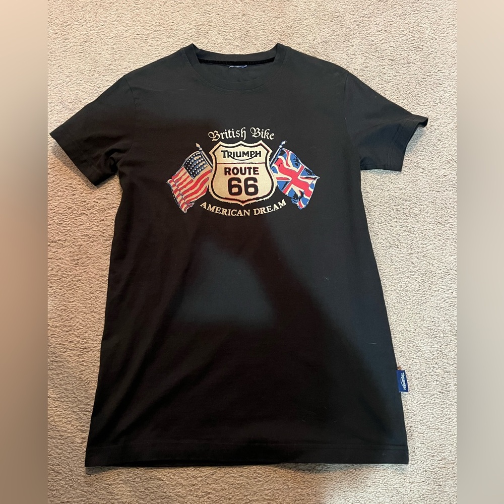 Men’s triumph Tshirt. Size small. Heavy weight. Excellent quality